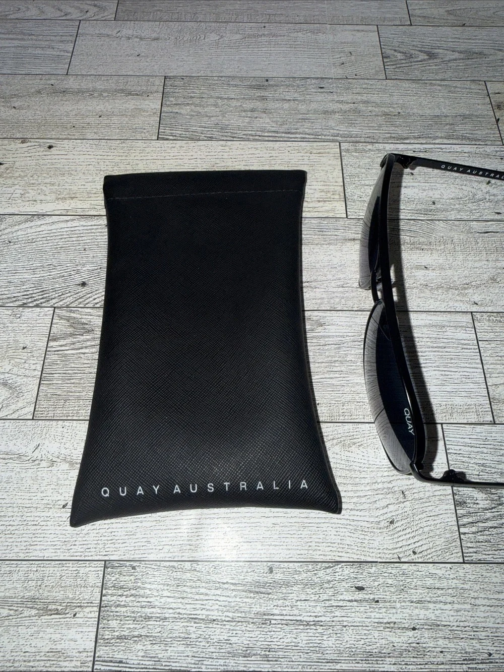 New Quay Australia Black Metal Aviator Sunglasses